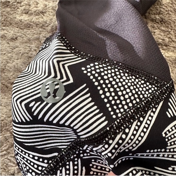 Lululemon Pace Rival Crop Full On Luxtreme Dottie Tribe White Black Leggings 4 - Picture 9 of 13